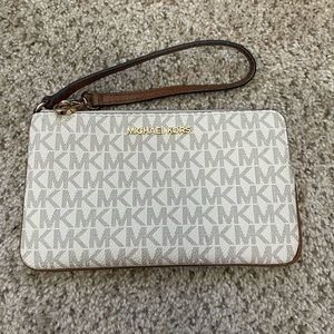 Michael Kors wristlet